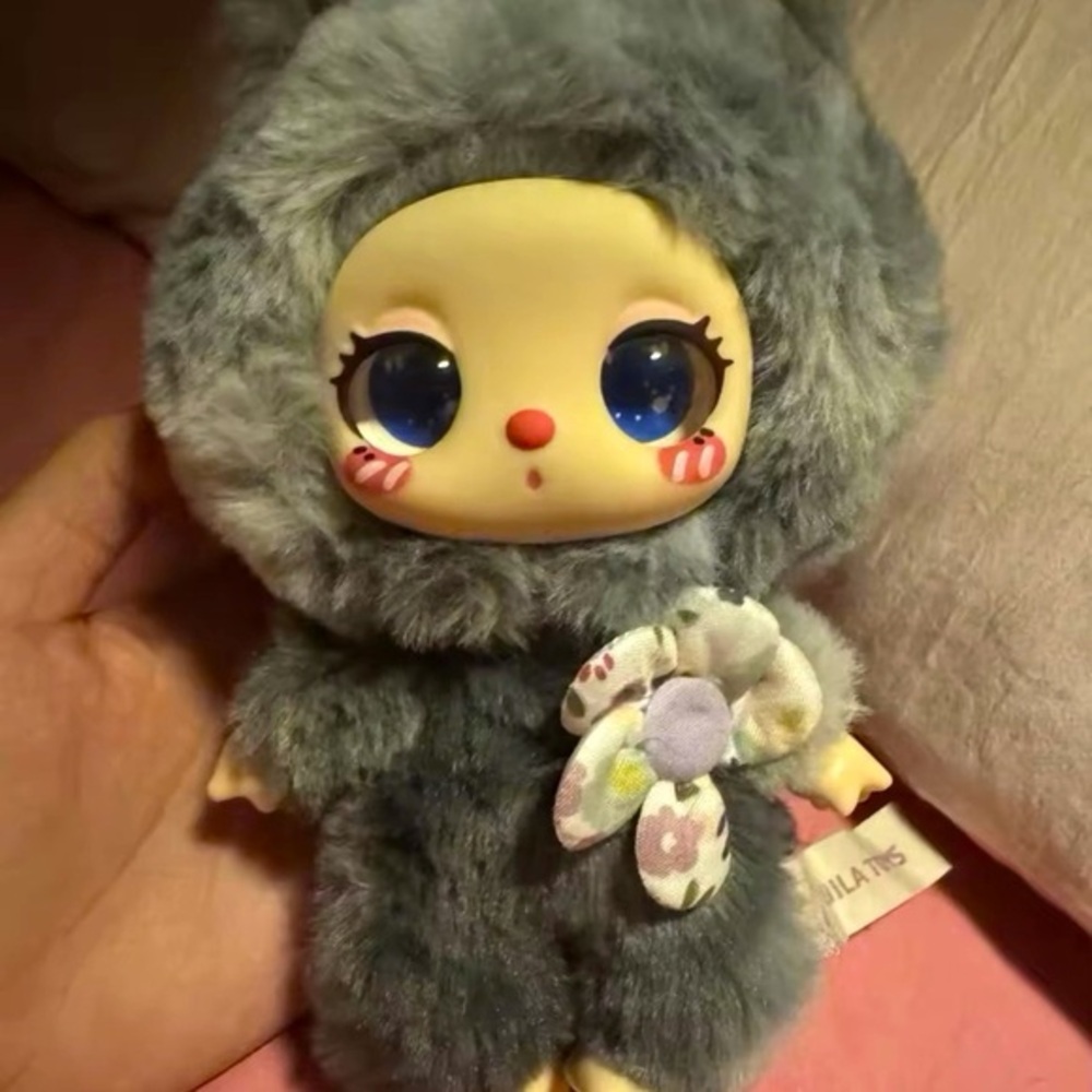 Liila’s Lucky Cat Version 1 Unopened Blind Box